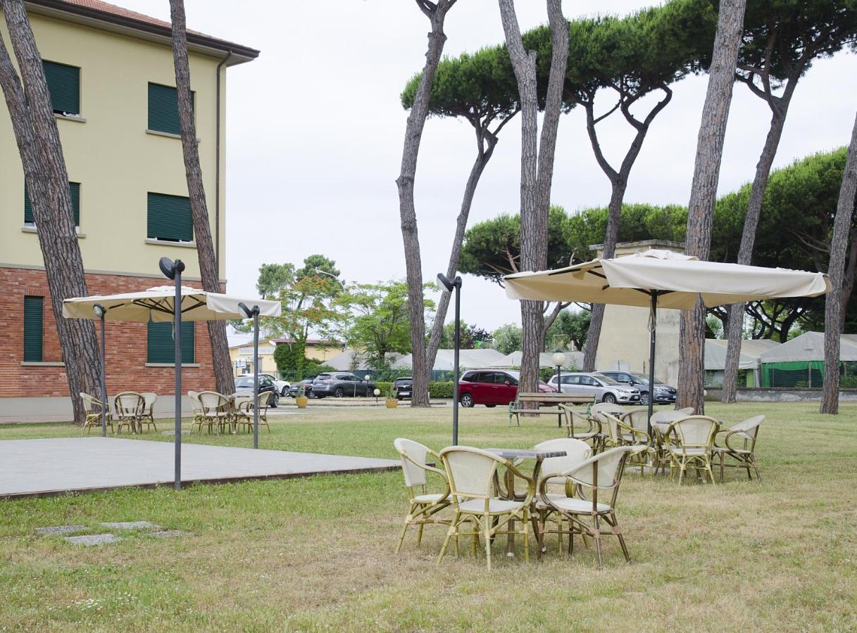 Casa Per Ferie Il Pioppo Hotel Marina di Massa Exterior foto